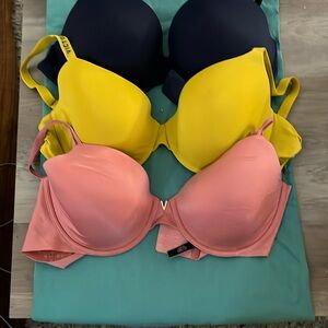 3 bra bundle. All great condition. Size 38D Victoria secret